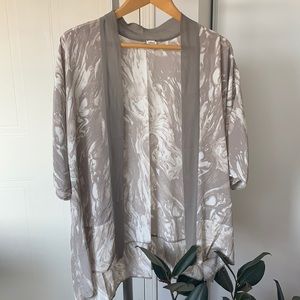 Wilfred 100% Silk Kimono (M)